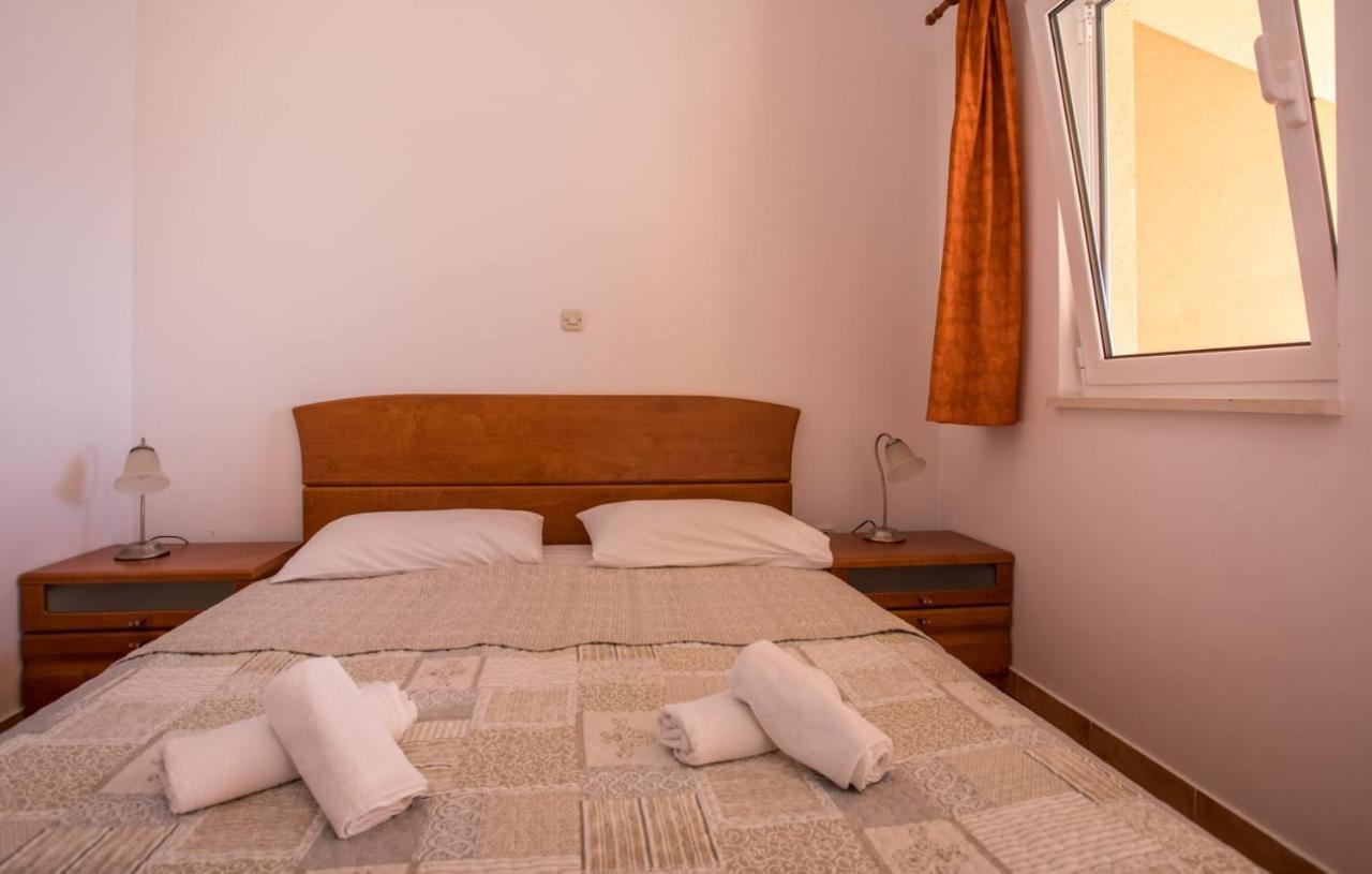 Apartmani Nikoletic Klek Esterno foto