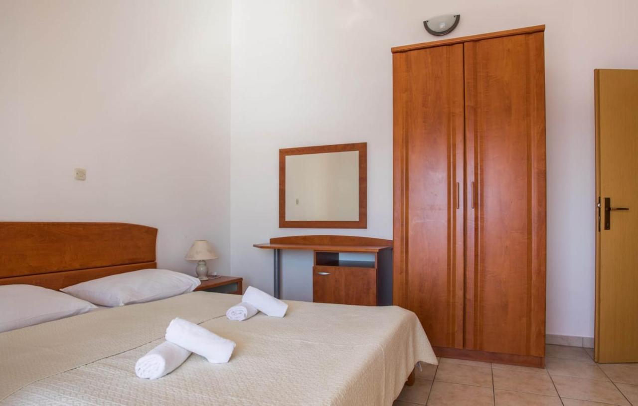 Apartmani Nikoletic Klek Esterno foto