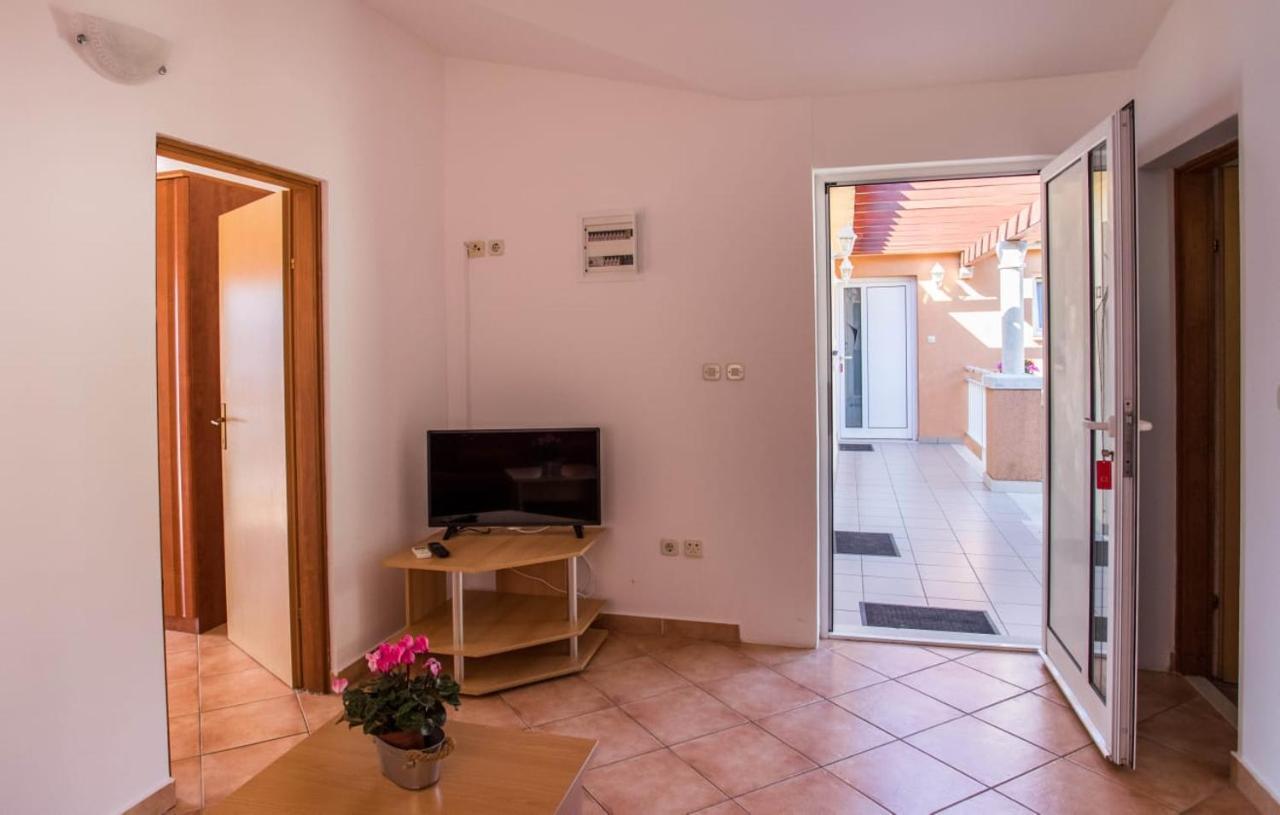 Apartmani Nikoletic Klek Esterno foto