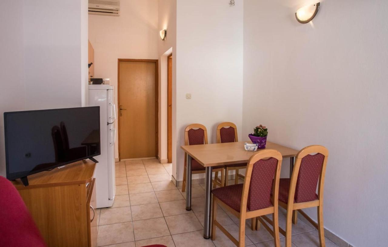 Apartmani Nikoletic Klek Esterno foto
